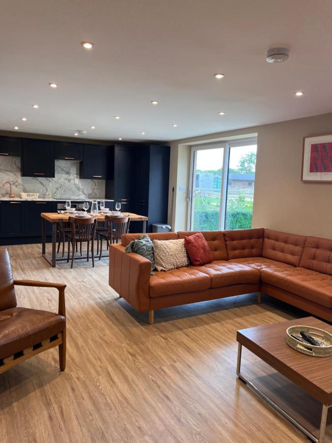 The Piggery Apartment Chichester Bagian luar foto