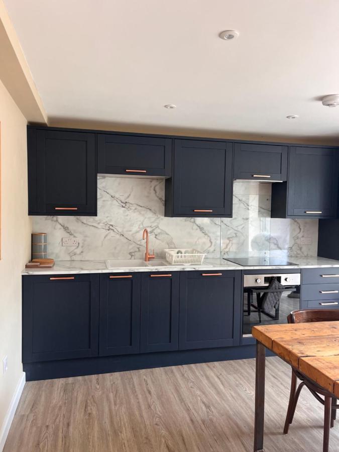 The Piggery Apartment Chichester Bagian luar foto
