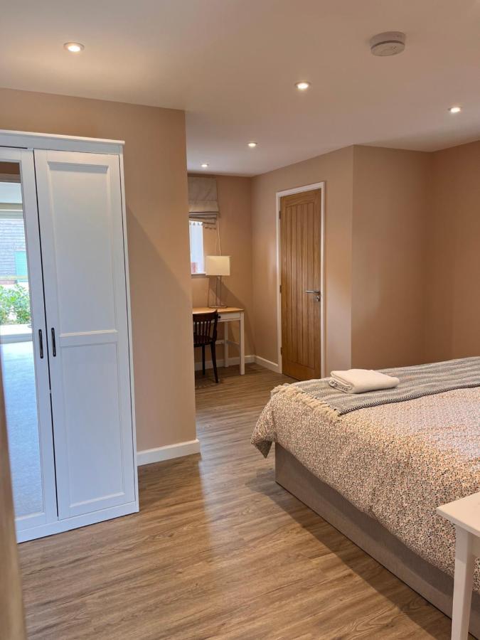 The Piggery Apartment Chichester Bagian luar foto