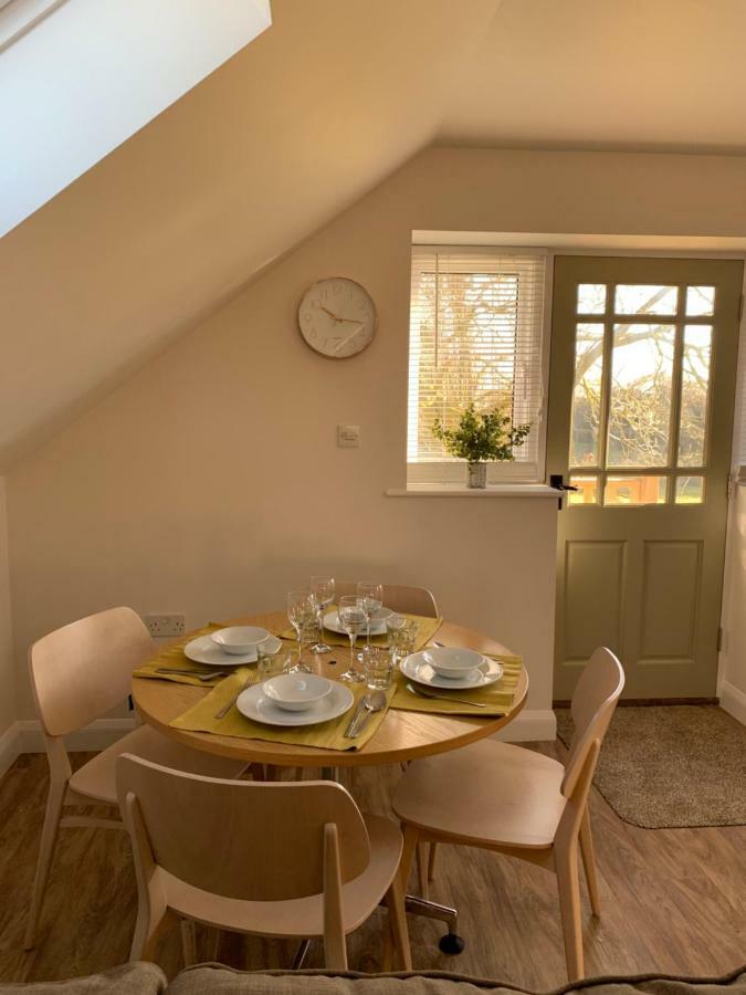 The Piggery Apartment Chichester Bagian luar foto