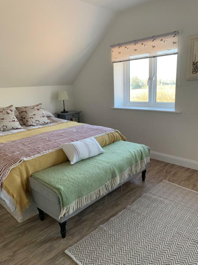 The Piggery Apartment Chichester Bagian luar foto